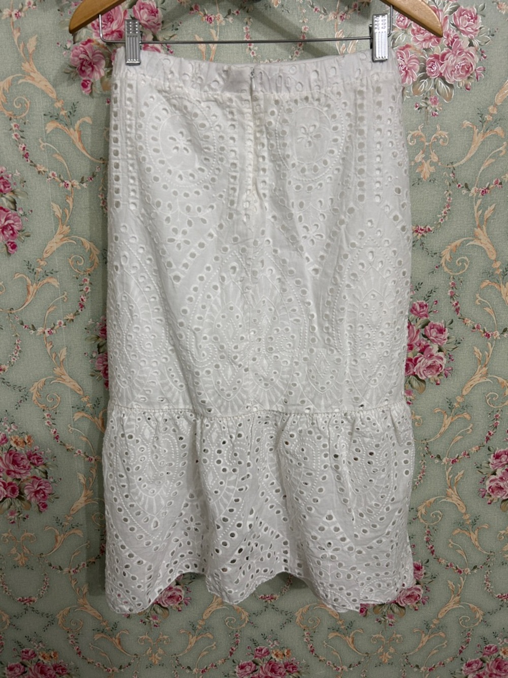 Gorgeous LINED eyelet midi tube skirt 100% cotton Excellent condition size M-L - Picture 3 of 7